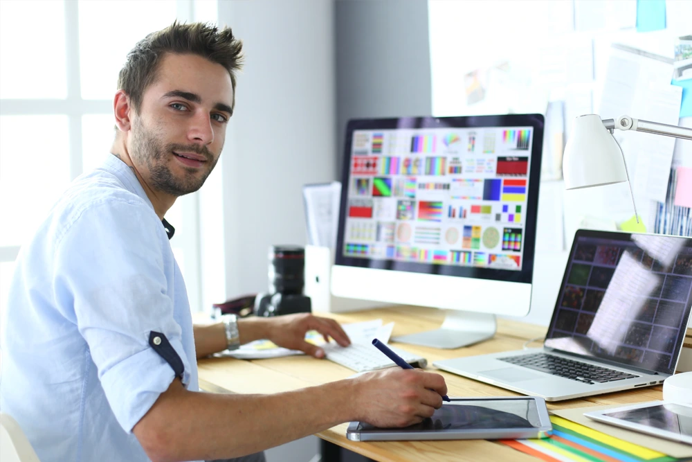 Major in Graphic and Digital Design